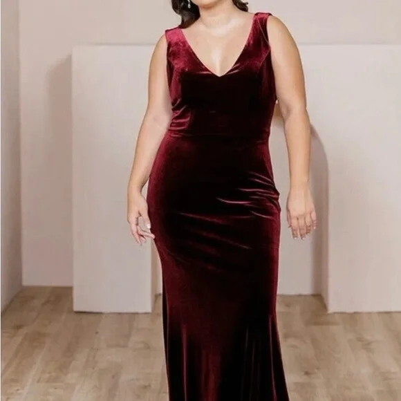 Revelry | Dresses | Elegant Velvet Burgundy Dress | Poshmark